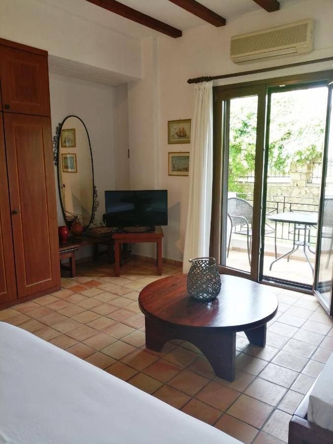סיבוטה Villa Dina מראה חיצוני תמונה